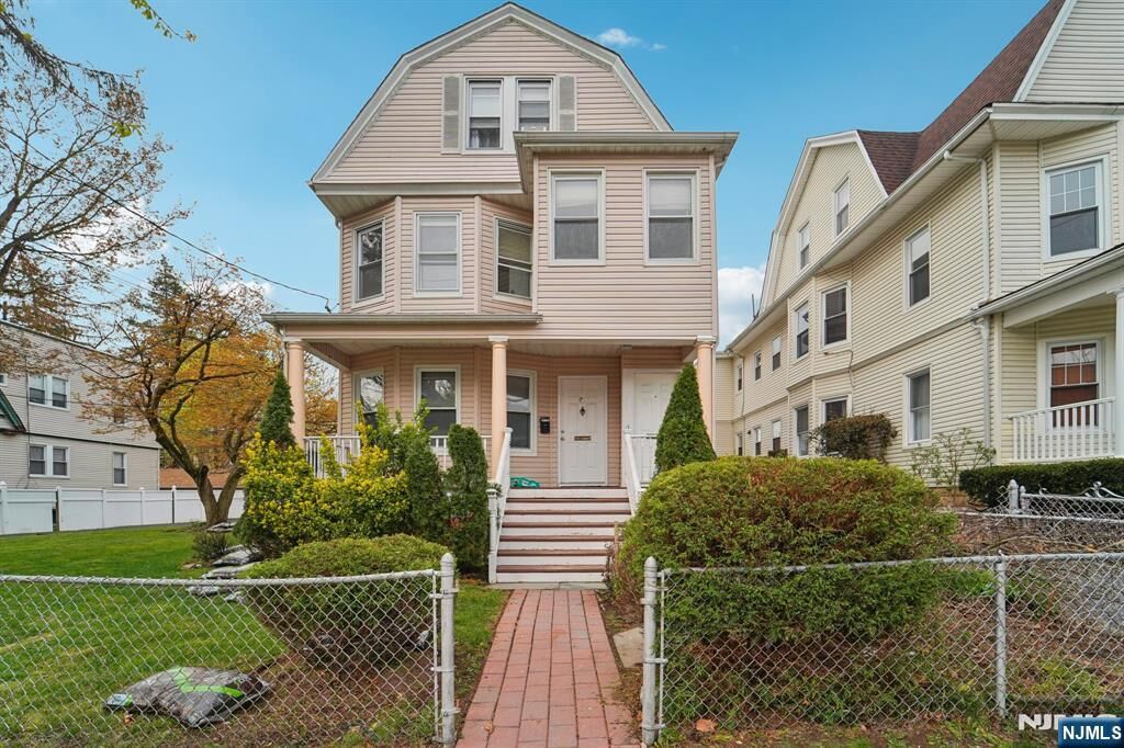 Property Photo:  50 Riggs Place  NJ 07052 