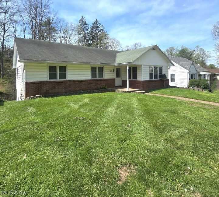 Property Photo:  1007 Colegate Drive  OH 45750 