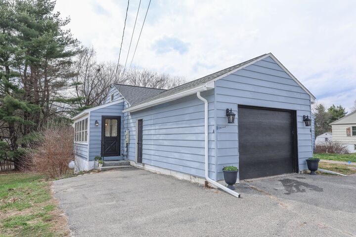 Property Photo: 35 Indian Ridge Road NH 03229