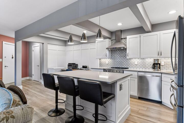 Property Photo:  5430 Three Points Boulevard 132  MN 55364 