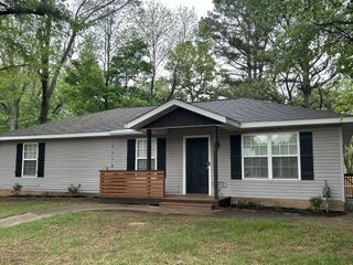 Property Photo:  517 S Washington Avenue  AR 72701 