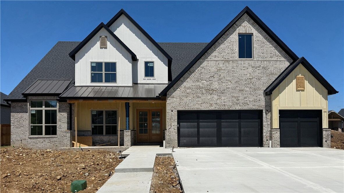 Property Photo: 8813 W Comet Drive AR 72713