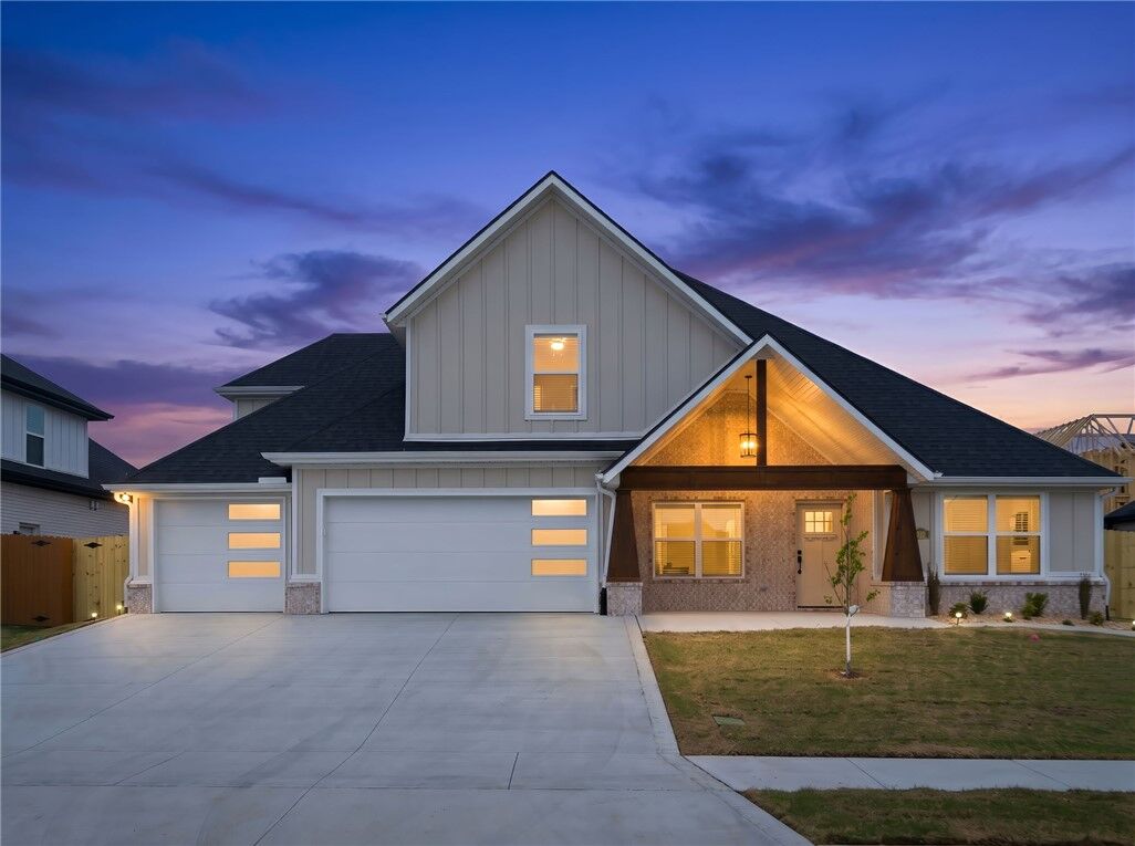 Property Photo:  310 Bronco Street  AR 72719 