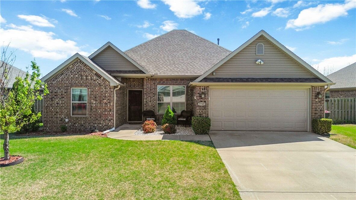 Property Photo:  7709 Brooklyn Avenue  AR 72762 