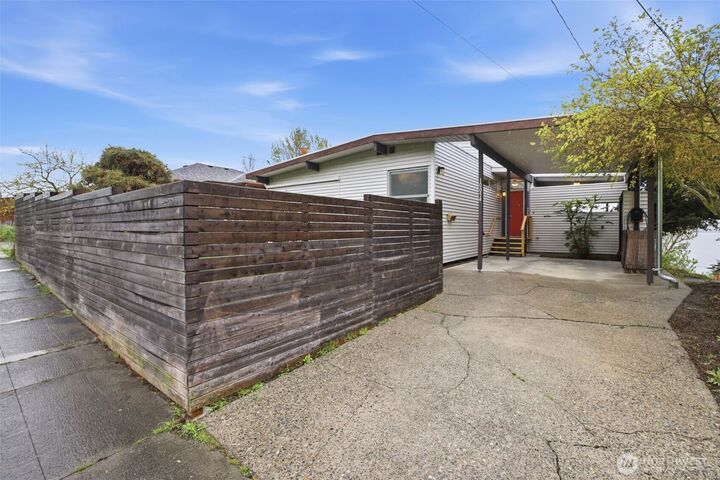 Property Photo:  10054  Waters Avenue S  WA 98178 