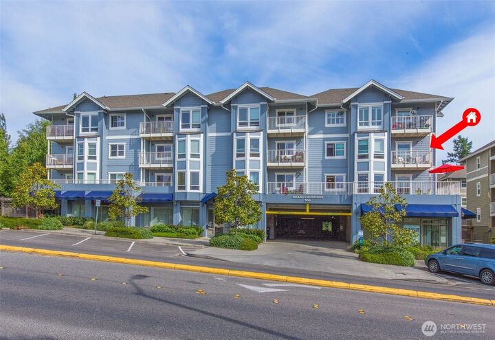 Property Photo:  300  High School Road NE 300  WA 98110 