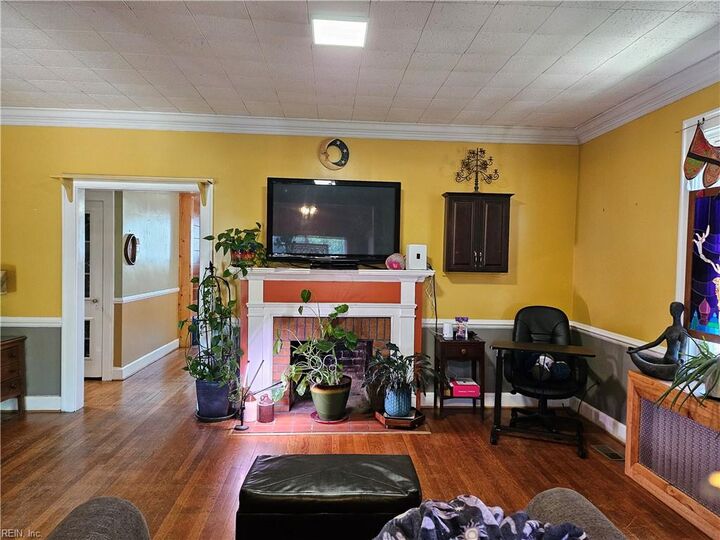 Property Photo:  115 Pear Ave  VA 23607 
