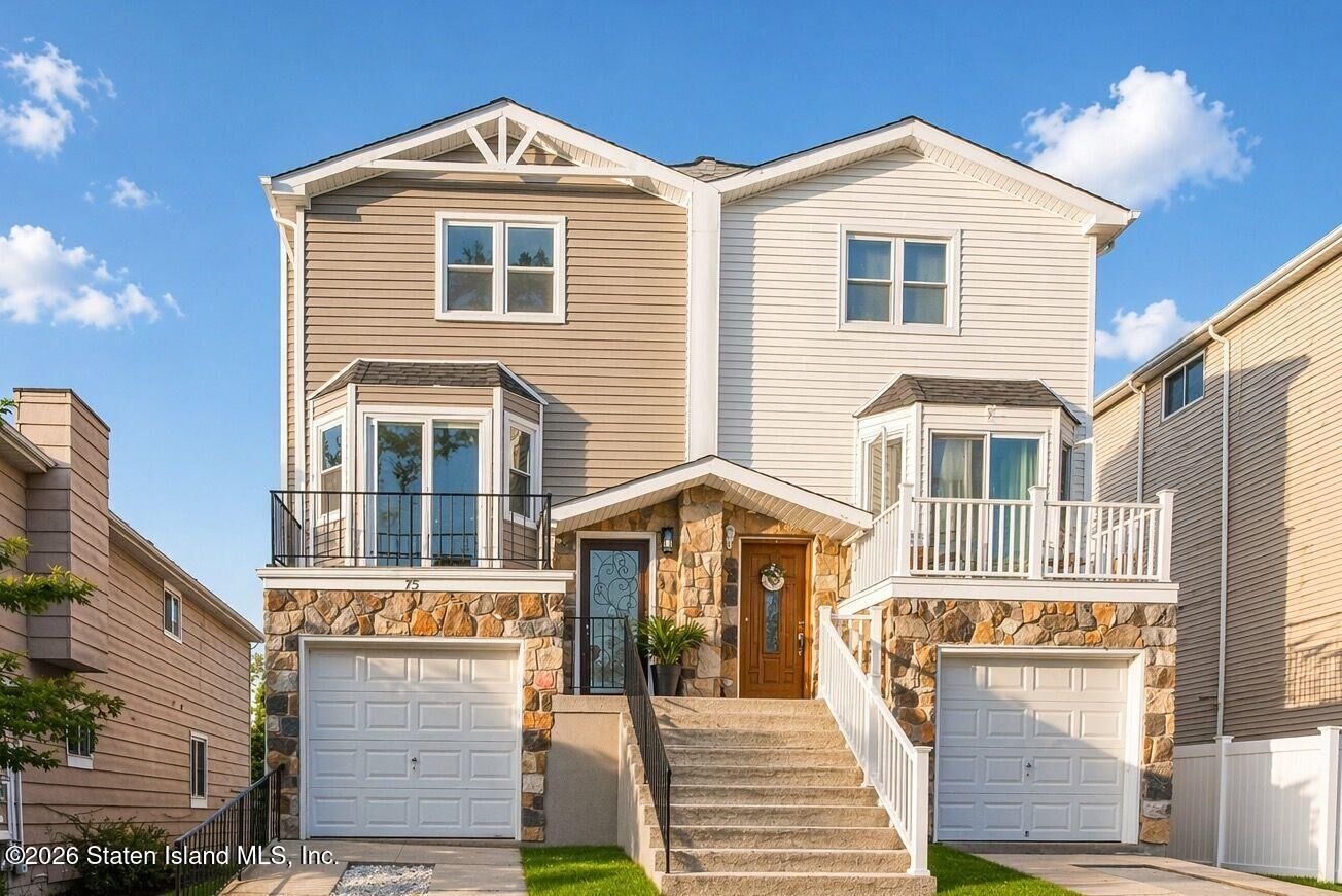 Property Photo:  75 Villa Nova Street  NY 10314 