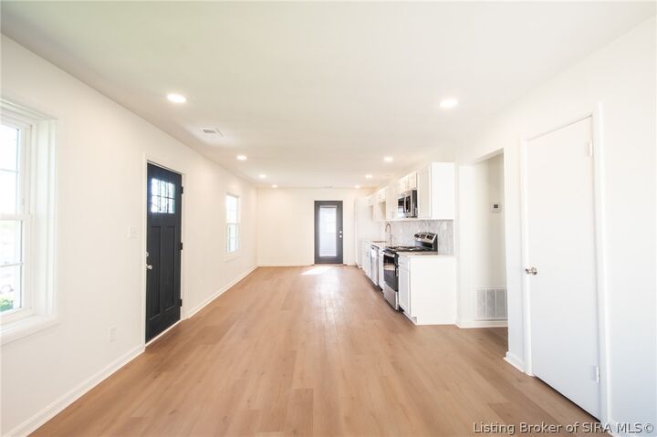Property Photo:  2127 Beech Grove Avenue  IN 47150 