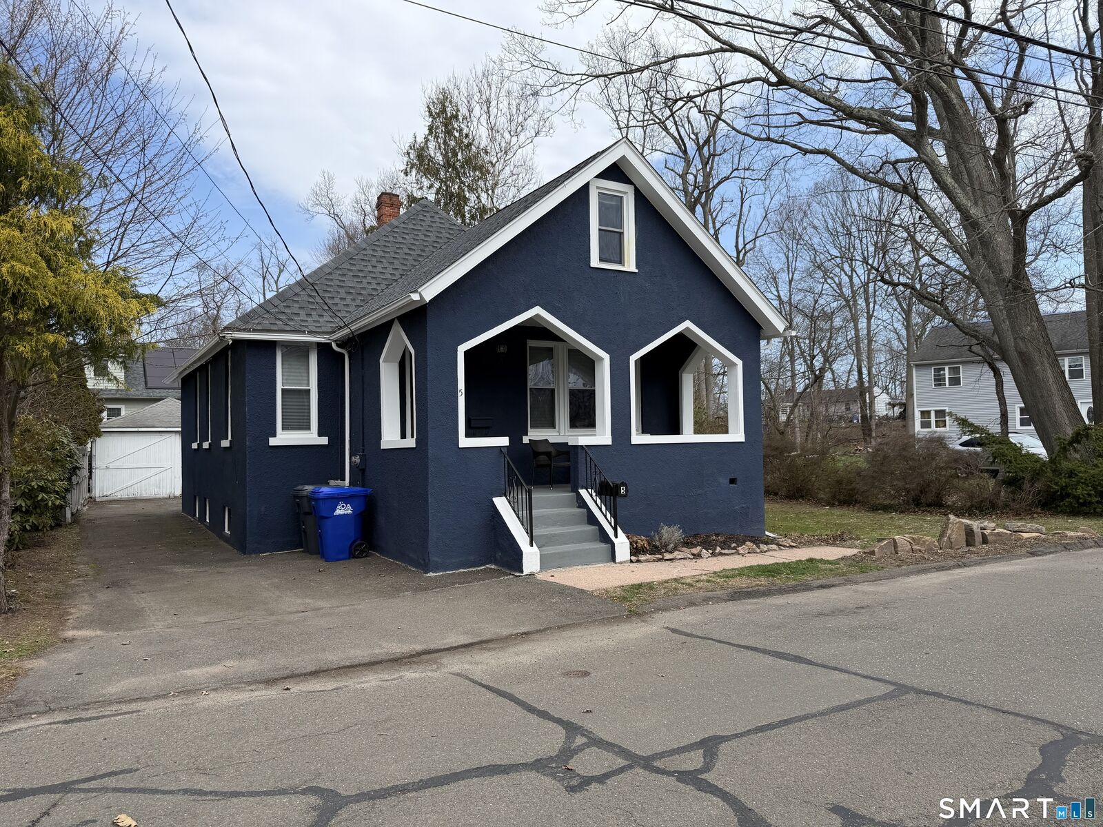 Property Photo:  5 Westwood Road  CT 06405 