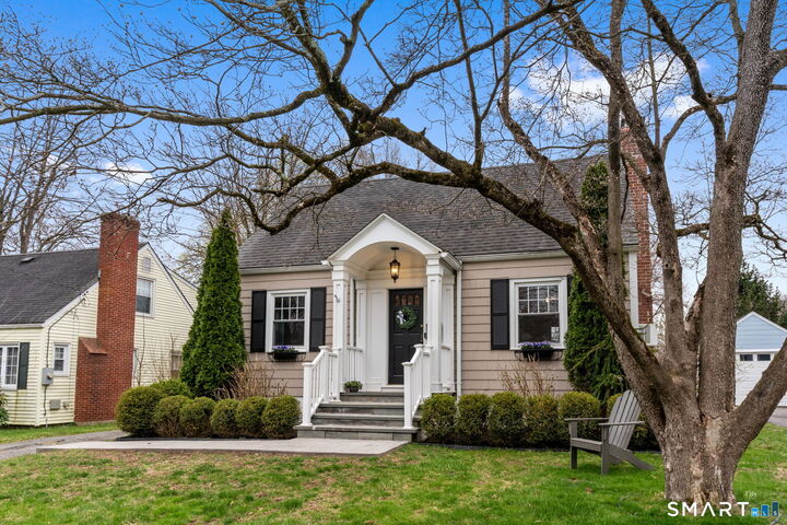 Property Photo:  65 Edgemere Avenue  CT 06110 