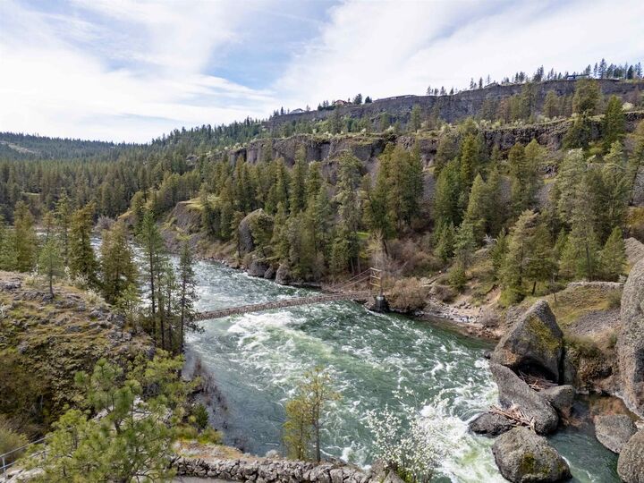 Property Photo:  7104 N Deschutes Dr  WA 99208 