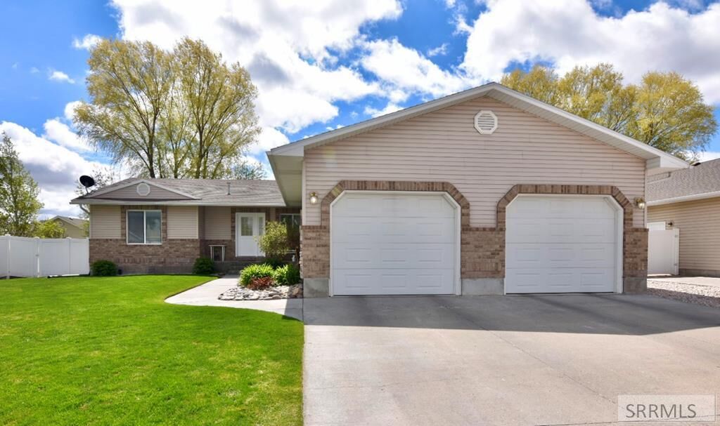 Property Photo:  2429 Harold Drive  ID 83402 