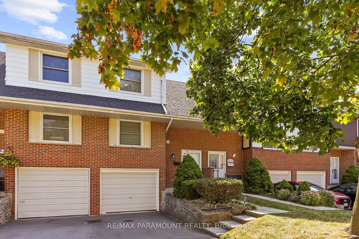 Property Photo: 85 Albright Road 4 ON L8K 6H1