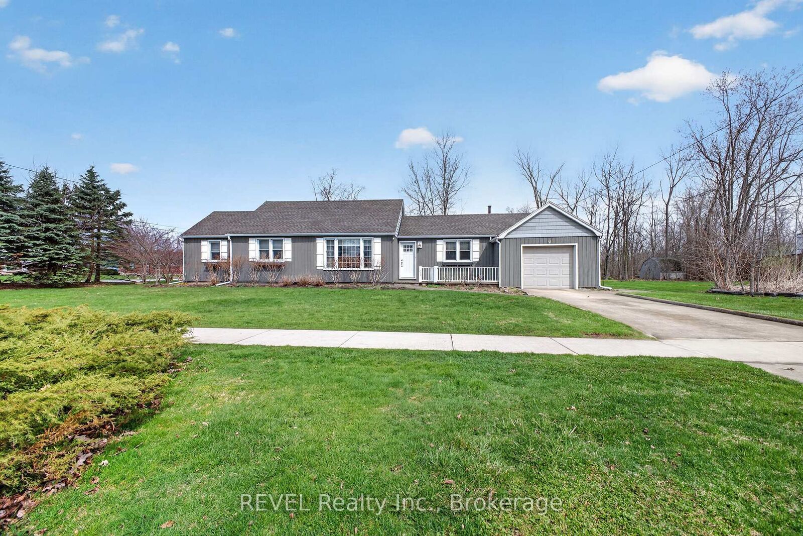 Property Photo:  1258 Phillips Street  ON L2A 3B7 