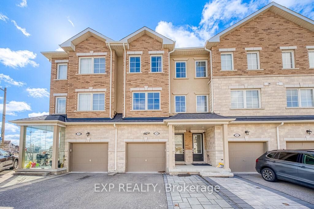 Property Photo:  33 Karl Williams Lane  ON L3S 0C7 