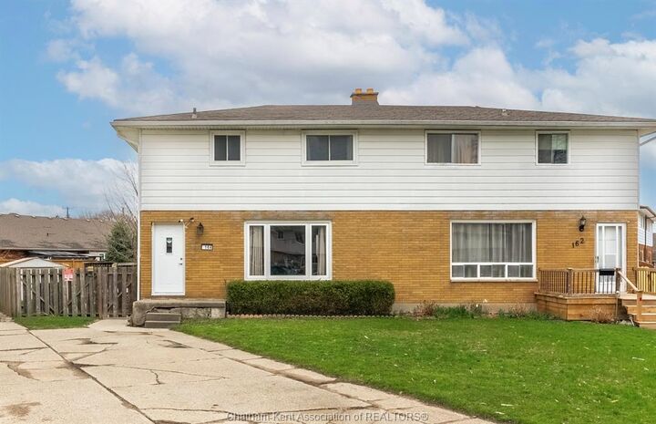 164 Timmins Crescent — photo 1