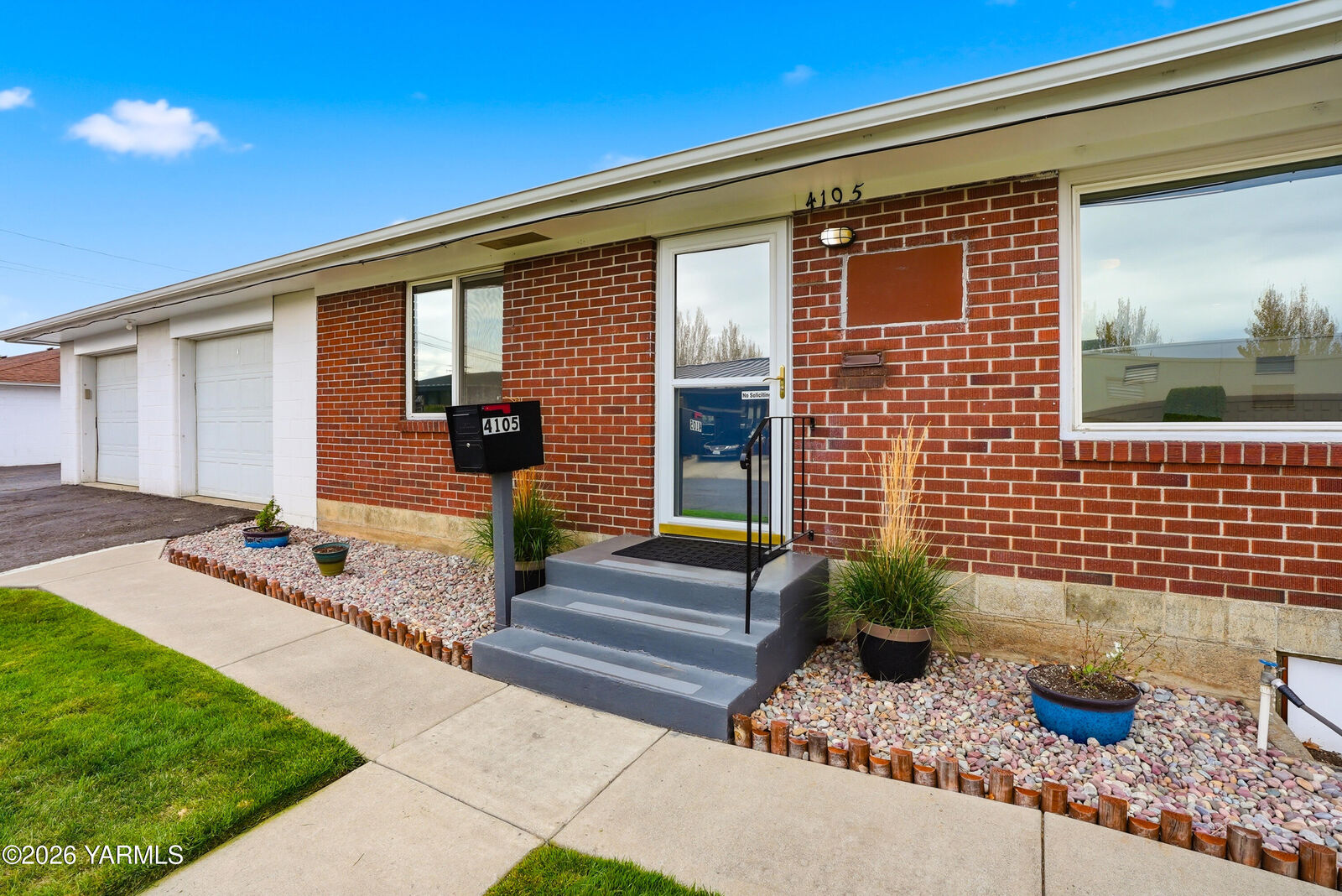 Property Photo:  4105 Snowmountain Rd  WA 98908 