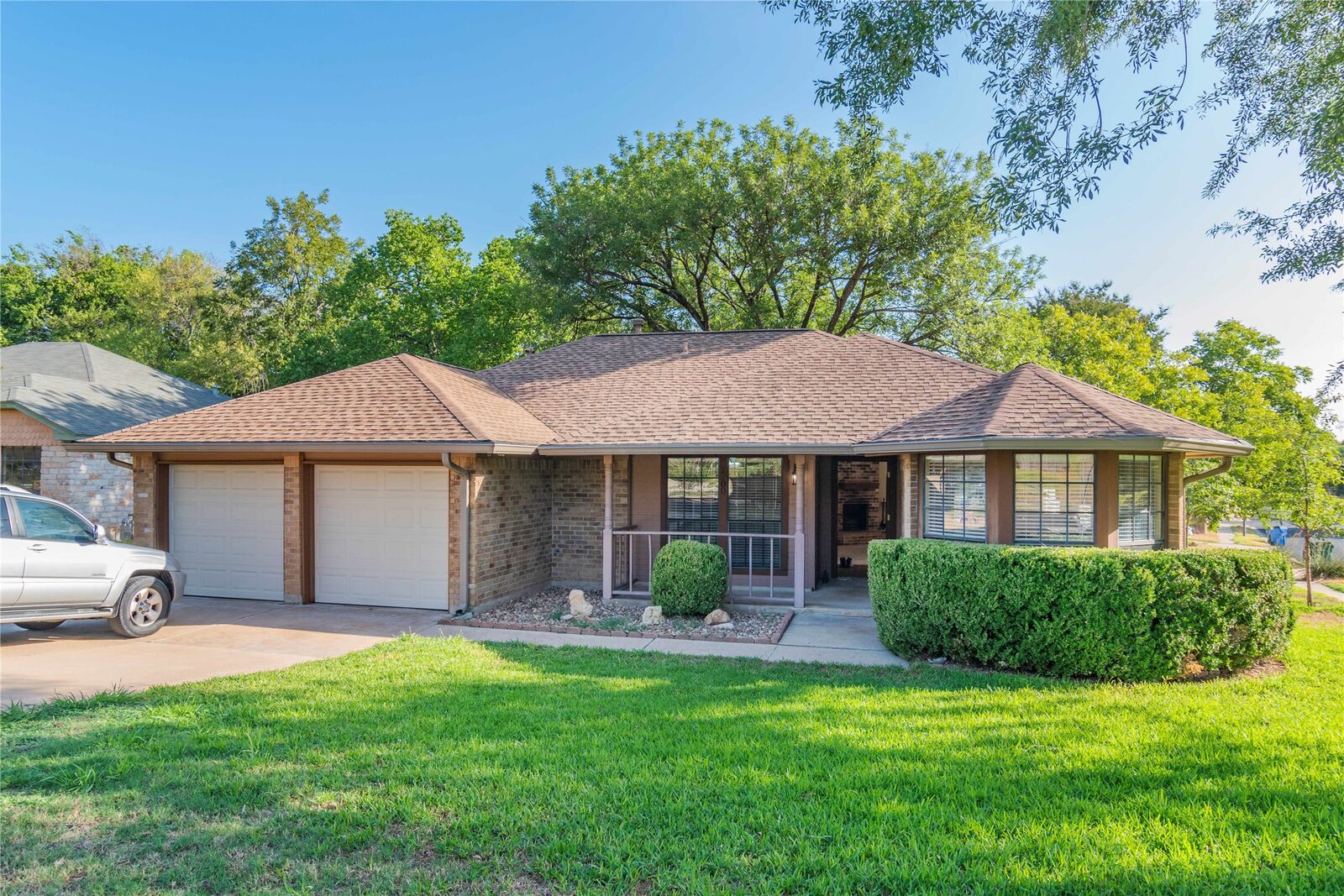 Property Photo:  2200 Maple Hollow Trail  TX 78728 