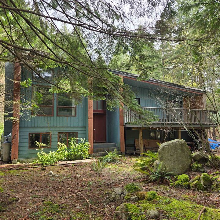 4040 Midnight Way — photo 1