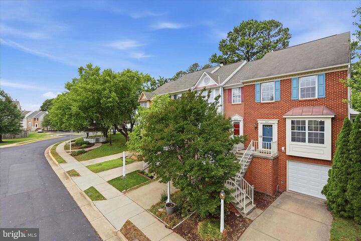 Property Photo:  8624 Sanderling Drive  VA 20110 