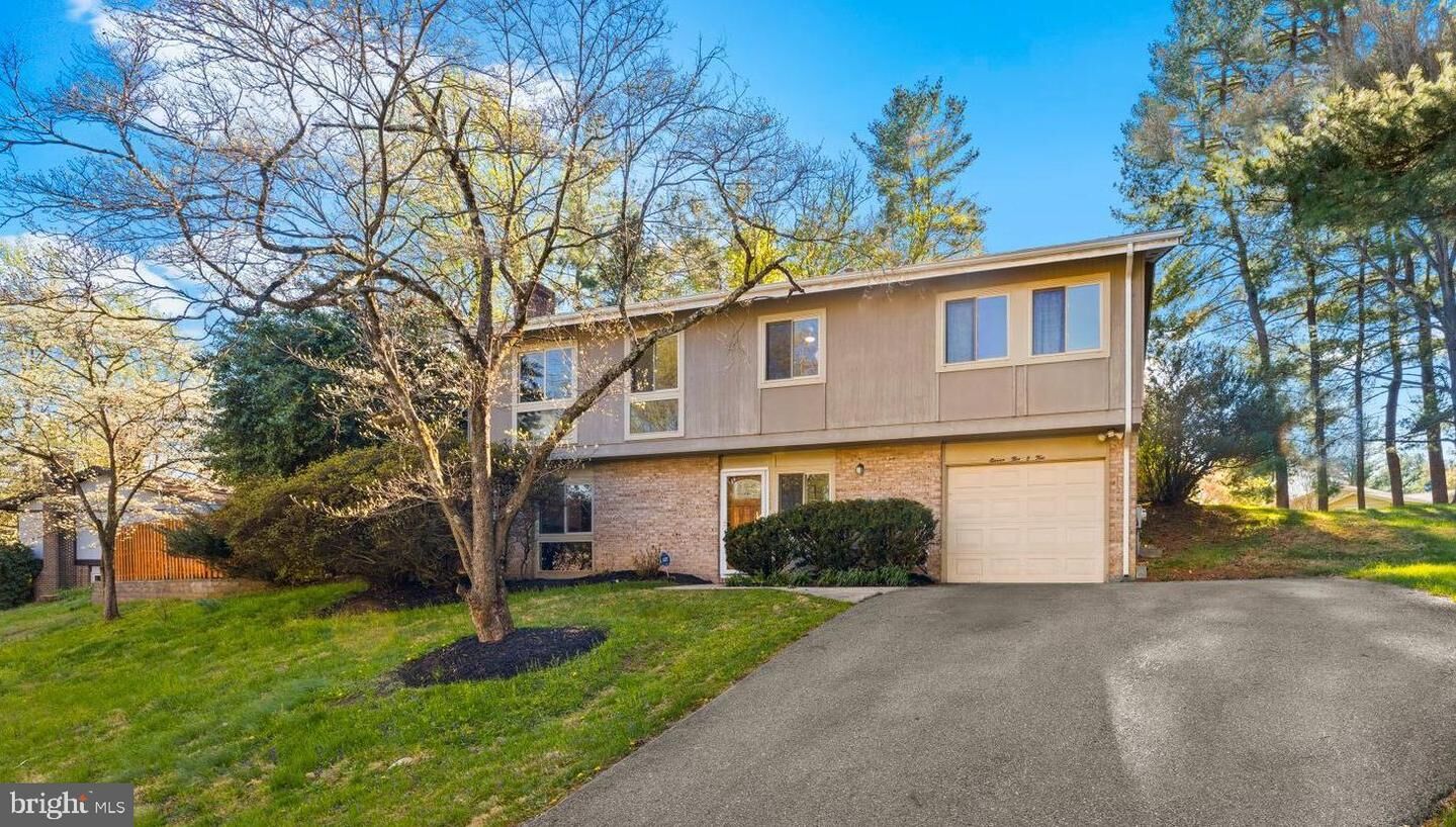 Property Photo:  11504 Brandy Hall Lane  MD 20878 