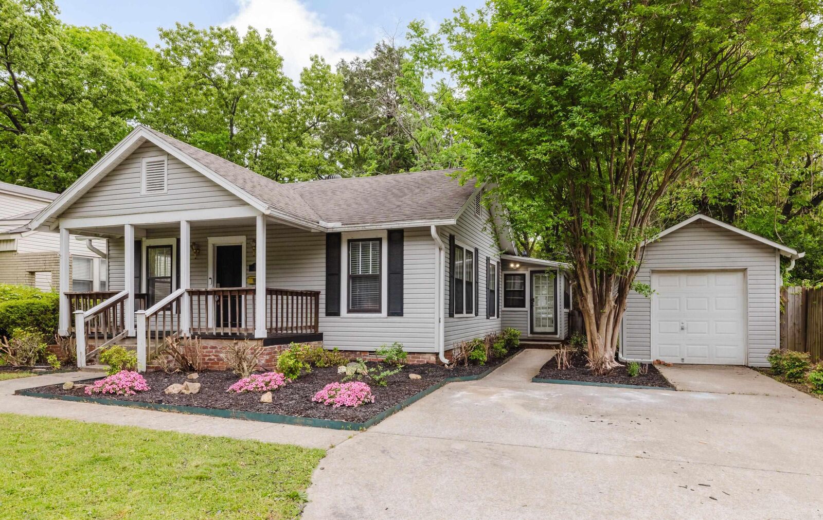 Property Photo:  611 N Pierce St  AR 72205 