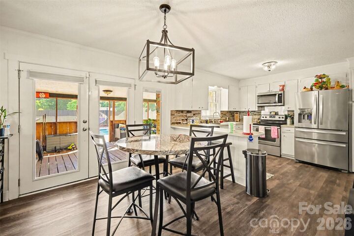 Property Photo:  1087 Greenbriar Drive  SC 29720 