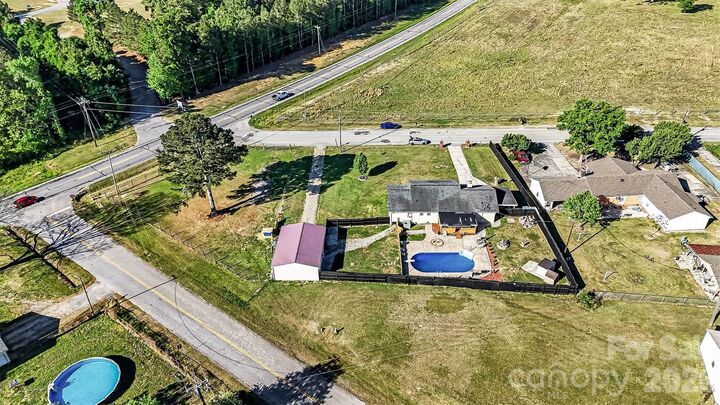 Property Photo:  1087 Greenbriar Drive  SC 29720 