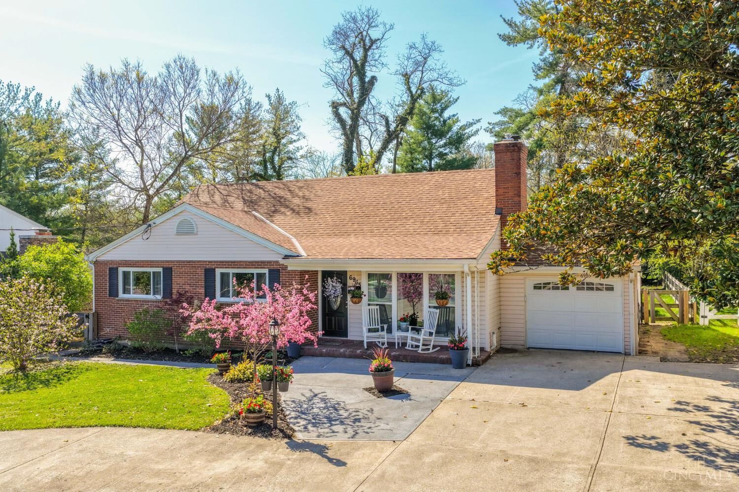 Property Photo:  6965 Euclid Avenue  OH 45243 