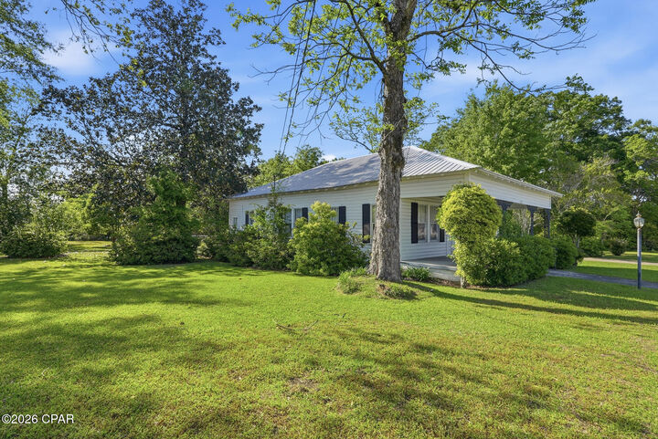 Property Photo:  409 S Depot Street  FL 32425 