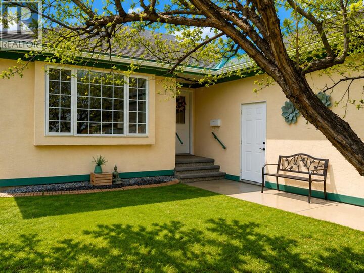 Property Photo: 1401 Willowbrook Drive North 87 BC V1C 6H2