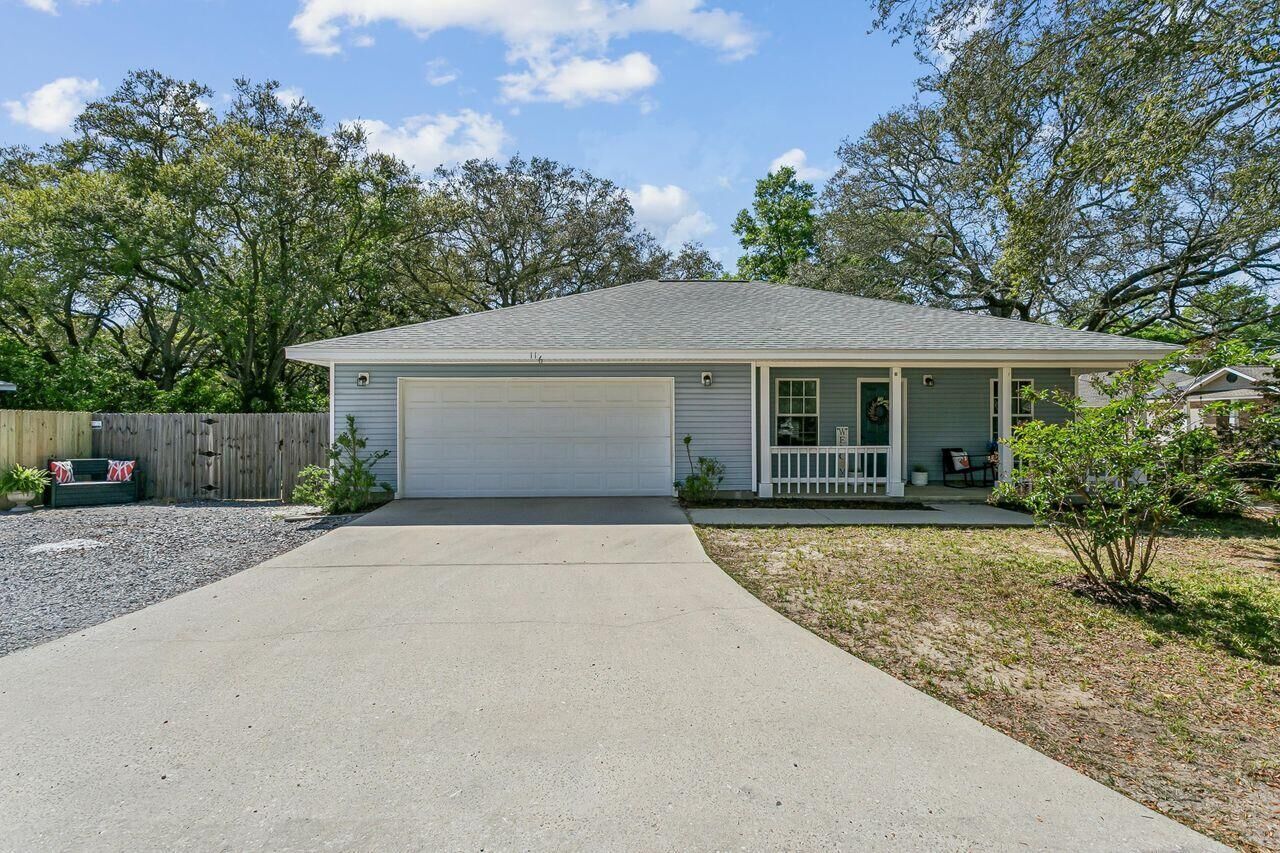 Property Photo:  119 Sasser Street  FL 32578 