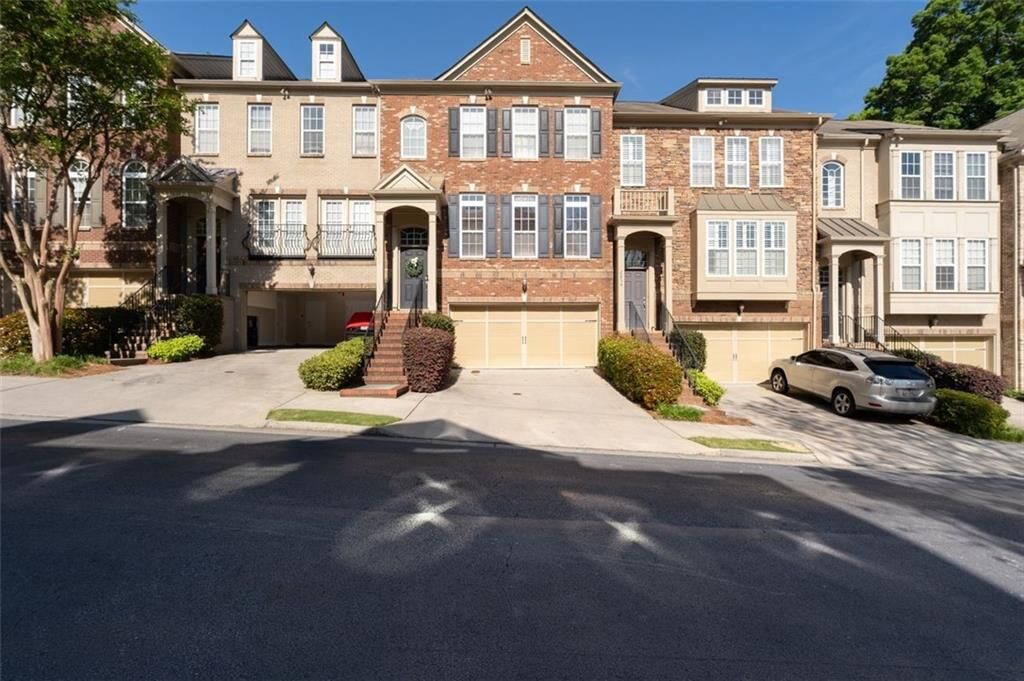 Property Photo:  2852 Overlook Court NE  GA 30324 