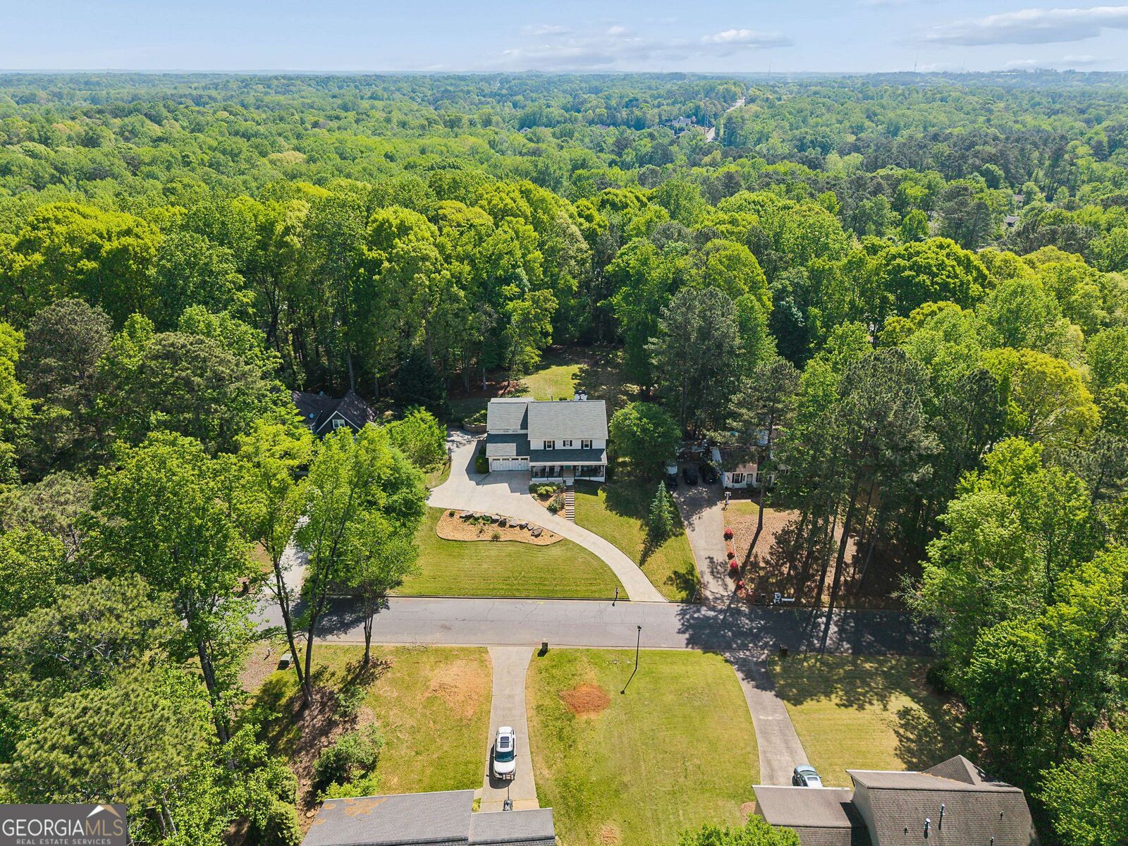 Property Photo: 480 Hembree Hollow GA 30076