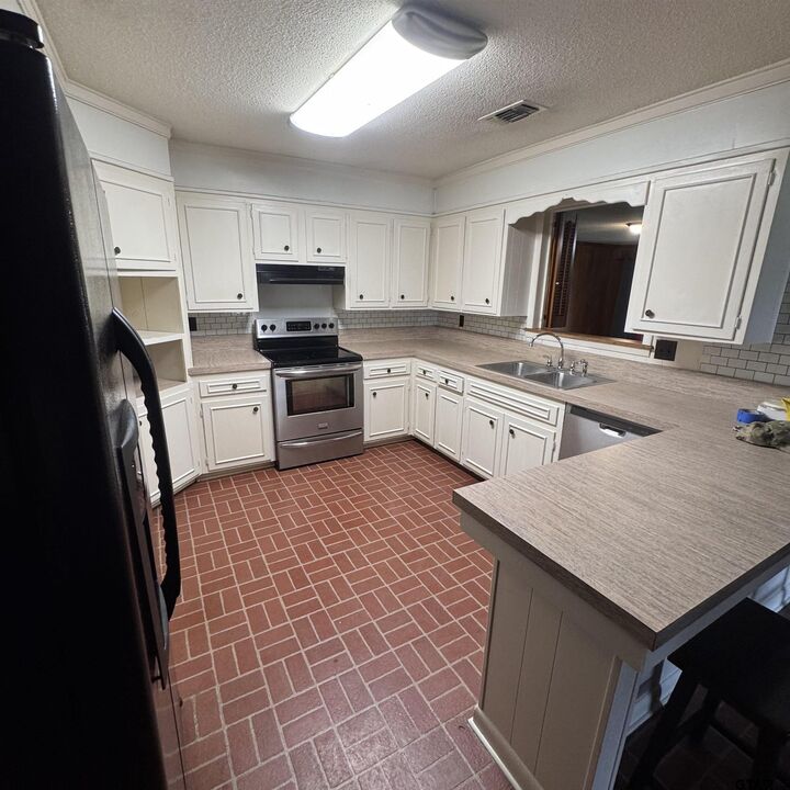 Property Photo:  300 Merrell Drive  TX 75482 