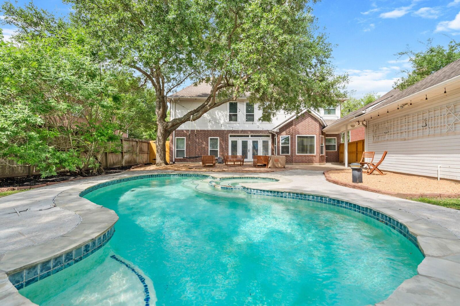 Property Photo:  1406 Pambrooke Lane  TX 77094 
