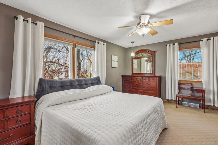 Property Photo:  1408 Omaha Street  IA 50233 