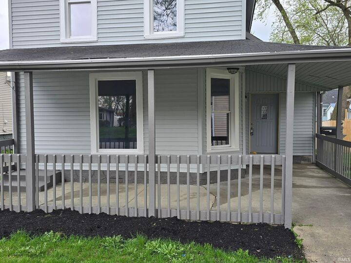 Property Photo:  407 E King Street  IN 46738 