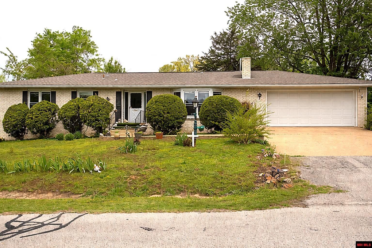 Property Photo:  909 Dixie Street  AR 72653 