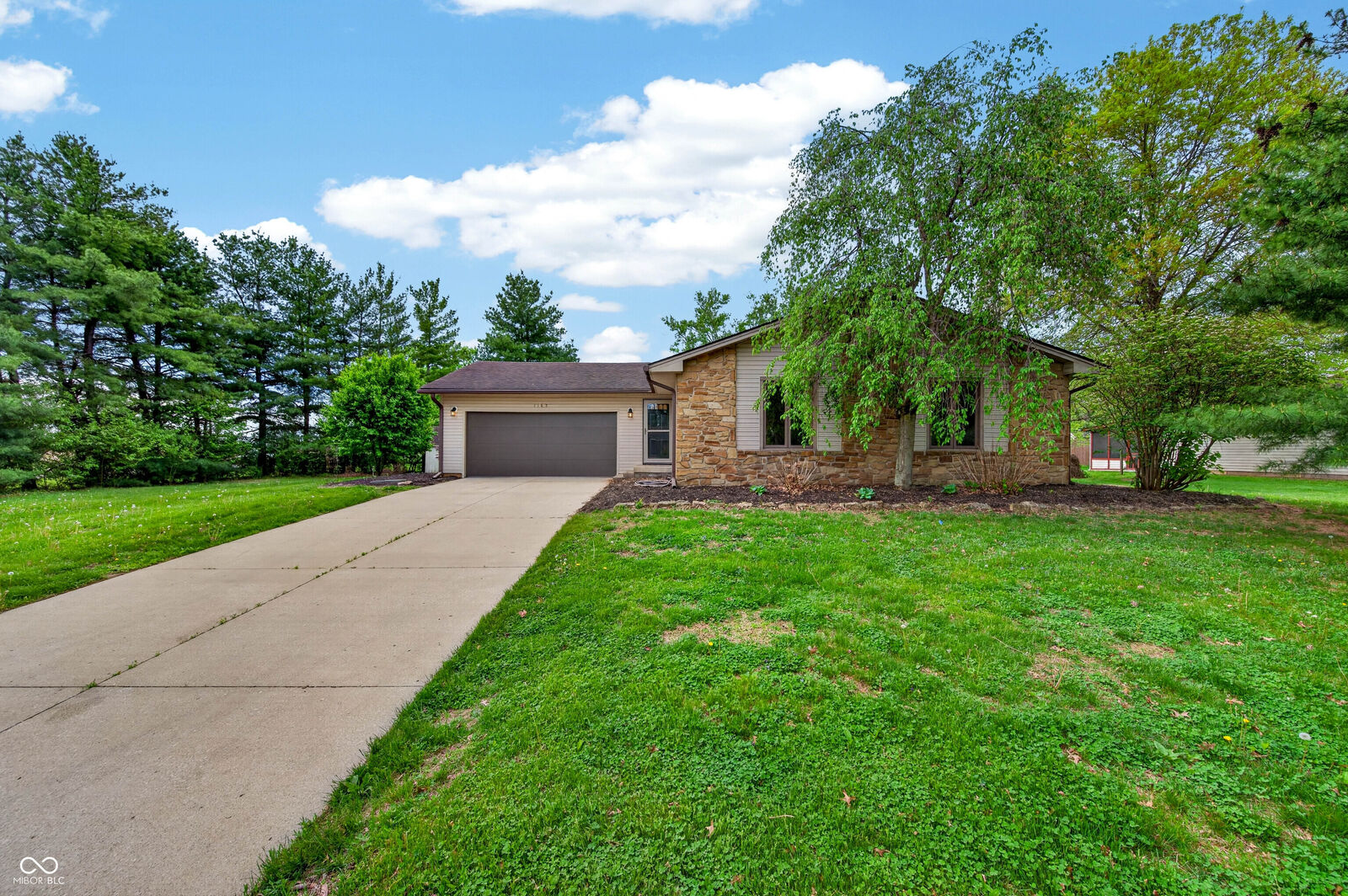 Property Photo:  1165 Cottonwood Drive  IN 47203 