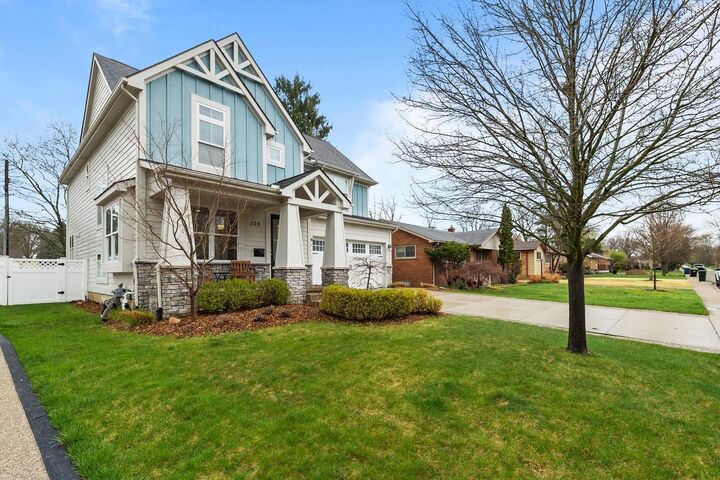 Property Photo:  220 S Alice Avenue  MI 48307 