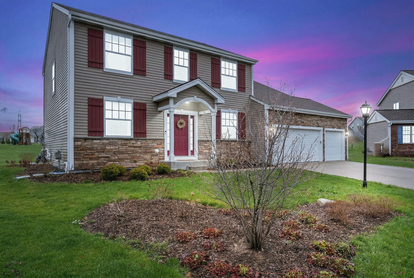 Property Photo:  2180 Willow Pond Way  WI 53024 