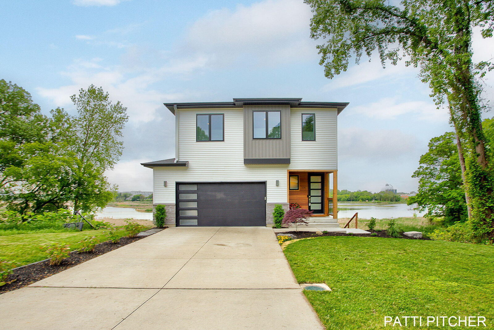 Property Photo: 104 River Hills Drive MI 49424
