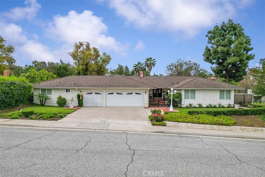 Property Photo:  1622 Via Alegre  CA 91773 
