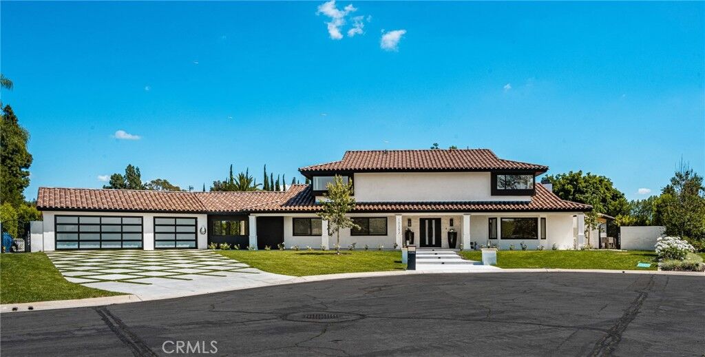Property Photo: 10282 Old Lamplighter Lane CA 92861
