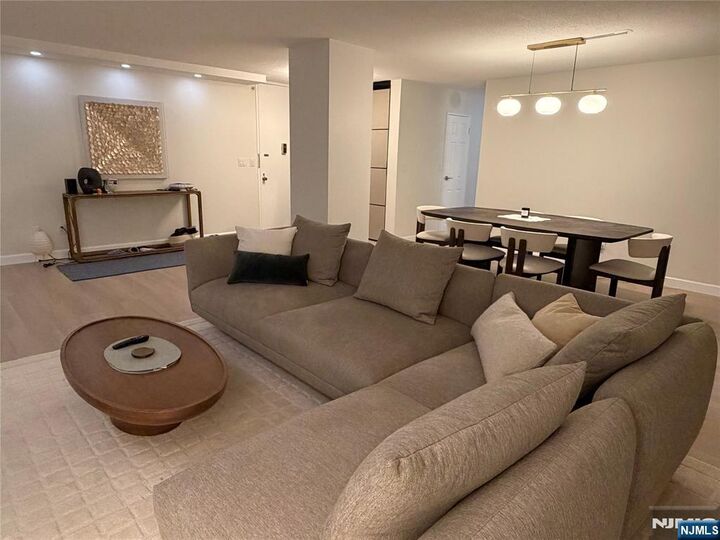 Property Photo:  200 Winston 1205  NJ 07010 