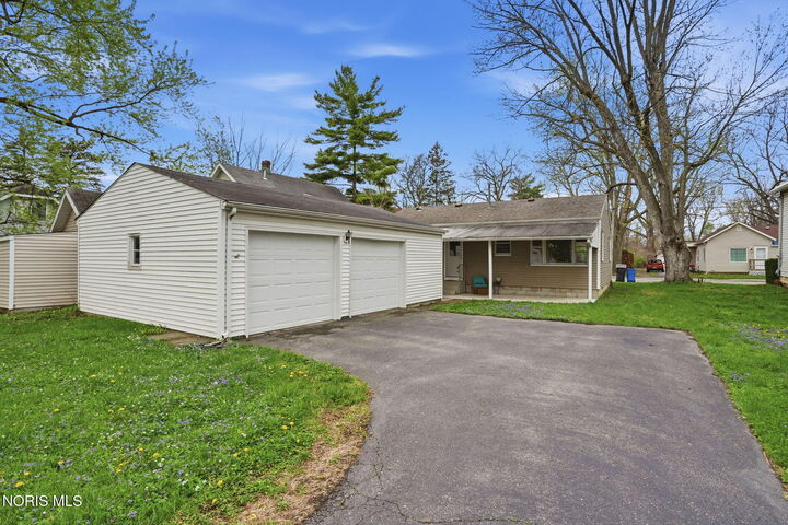 Property Photo:  825 Morse Street  OH 45840 