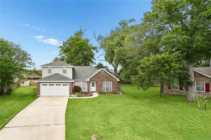 Property Photo:  1132 Indigo Court  LA 70460 