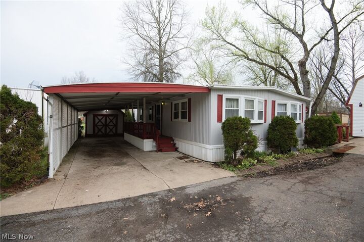 Property Photo:  29 Wilderness Court  OH 44481 